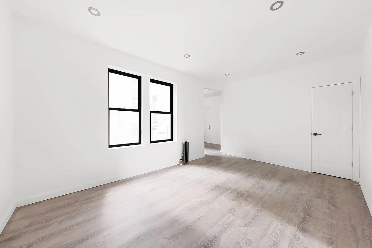 350 South 4th Street Williamsburg Brooklyn NY 11211