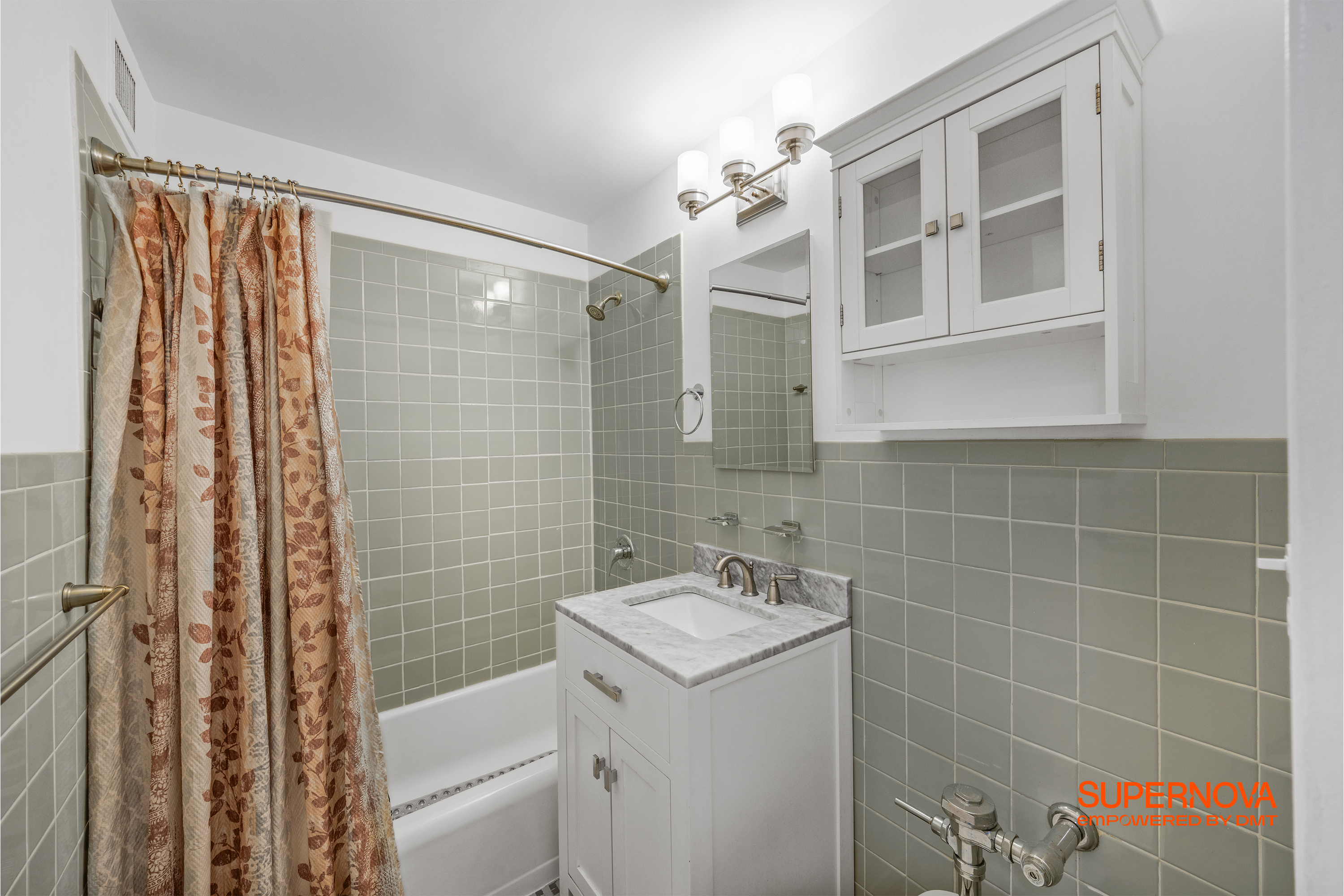 2 Tudor City Place 10LS Tudor City New York NY 10017